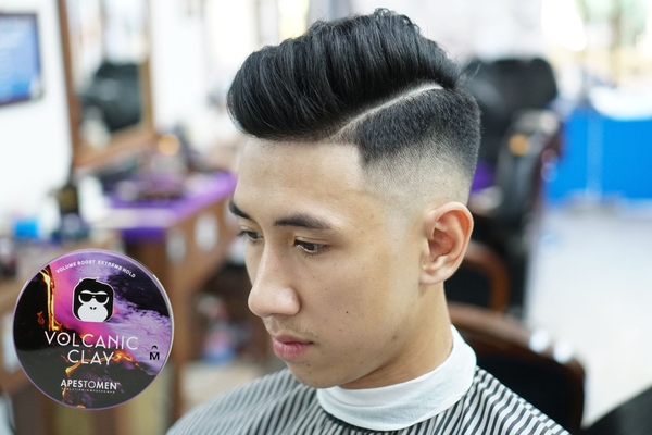 Salon tóc thuê trai đẹp 6 múi gội đầu cho khách khiến chị em 'Điên Đảo'