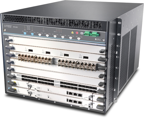 MX480 Juniper Universal Routing Platform Router