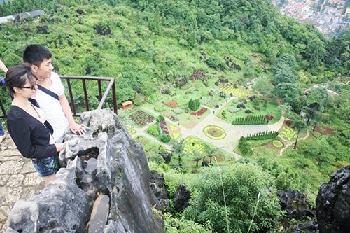 Du lịch Sapa - Thăm núi Hàm Rồng