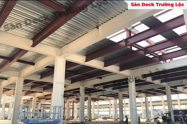 Thi công bắn đinh hàn trong hệ sàn thép liên hợp Sàn Deck H50W1000 ...