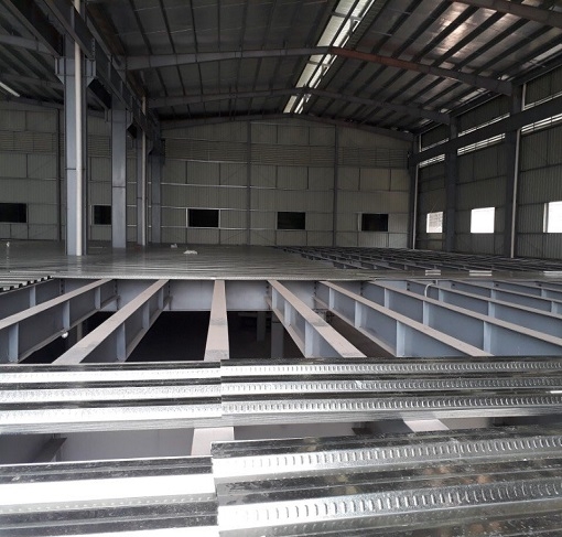 hình 3: thi công sàn deck tại hà nội - nhà kho yên nghĩa