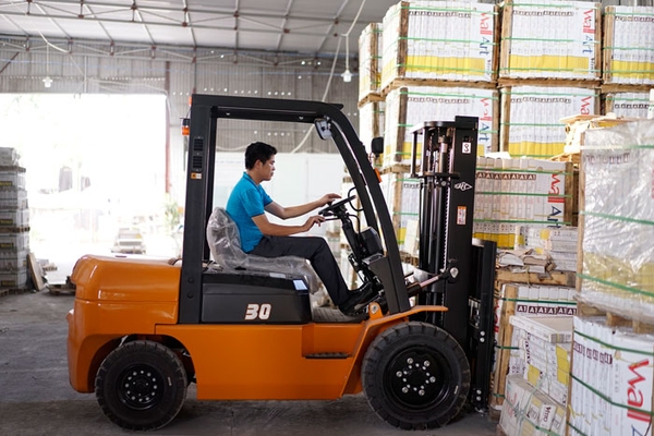 5 câu hỏi cần quan tâm trước khi mua xe nâng hàng đã qua sử dụng