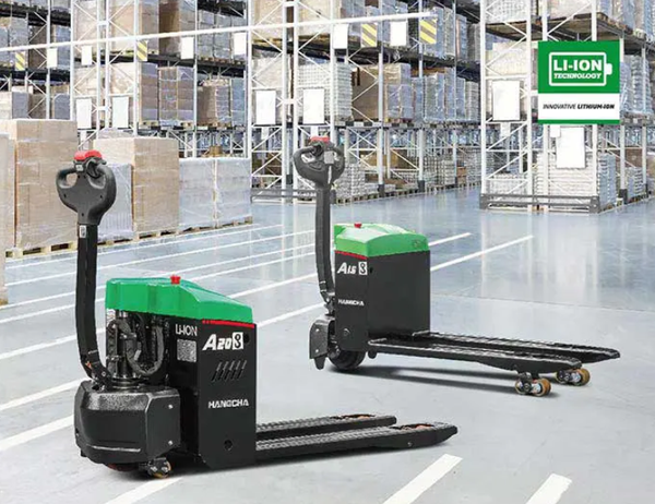 Nên chọn xe nâng điện pallet đứng lái hay dắt lái?