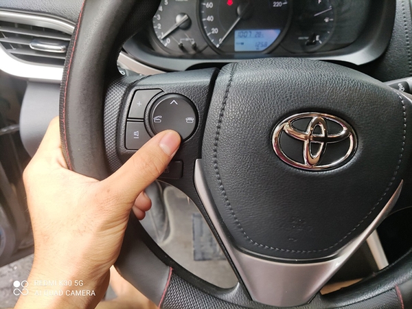 KHIỂN VÔ LĂNG + CRUISE CONTROL TOYOTA VIOS 2019 - 2020 - 2021-2022 CẮM GIẮC THEO XE Khiển Vô Lăng + Cruise Control Toyota Vios 2019 - 2020 - 2021-2022 Cắm Giắc Theo Xe