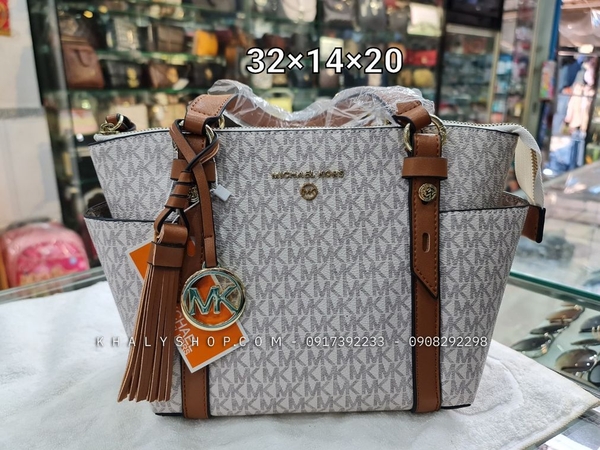 Túi nữ thời trang full logo màu trắng xinh xinh - (32x14x20)