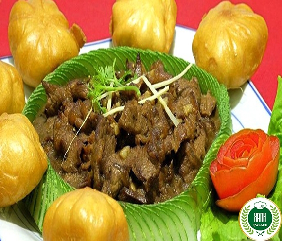 Bò Sốt Tiêu Đen Bánh Bao Chiên