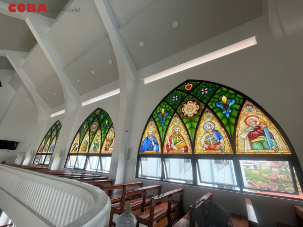Tranh kính nhà thờ điêu khắc kính Coba Artglass