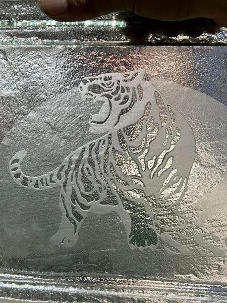 Kính nướng điêu khắc nghệ thuật Vinh Coba