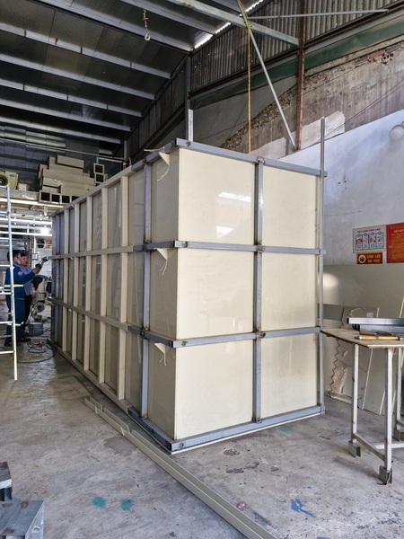 So sánh bể nhựa và bể bê tông – Tốc độ thi công, vệ sinh và hiệu quả vận hành