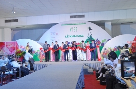 Khai mạc Hội chợ thời trang VIFF 2011