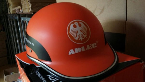 ADLER CHUẨN BỊ QUÀ TẶNG 