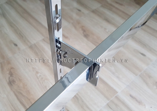 Cốc đỡ thanh inox - Vật liệu số 1 của kệ treo phụ kiện điện thoại