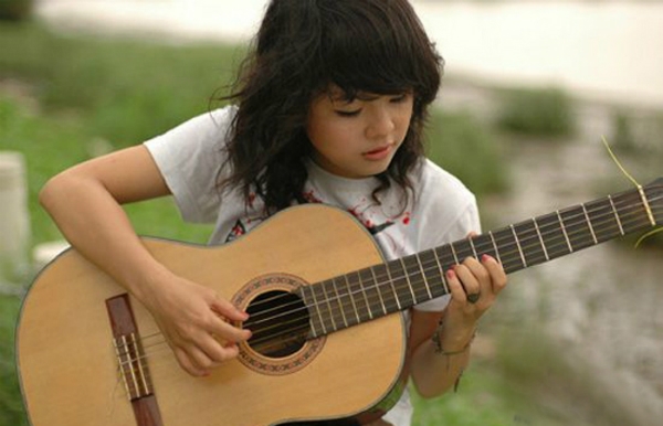 Mua đàn Guitar, nhận ngay khóa học