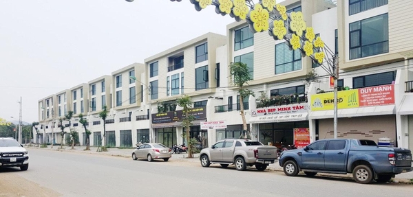 Báo giá lắp đặt cửa cuốn uy tín giá tốt tại Lào Cai Sapa