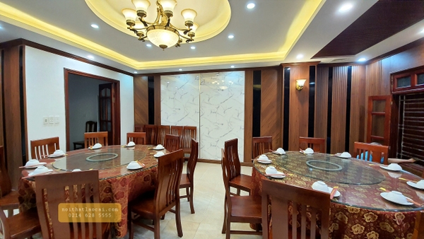Nhà đẹp Lào Cai thiết kế thi công tấm nhựa ốp tường trang trí nội thất tại nhà hàng Linh Thông