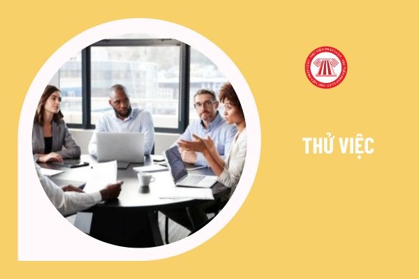 Qua giai đoạn thử việc nhưng người lao động không kí hợp đồng lao động chính thức thì có trái luật?