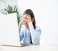 Nghỉ ốm đau 12 ngày đi làm 2 ngày thì có đóng BHXH cho tháng đó không?