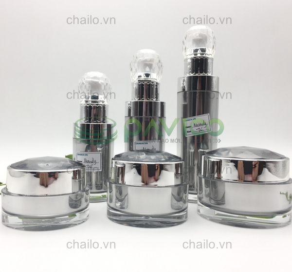 bo-vo-chai-lo-dung-my-pham-cao-cap-ac-70