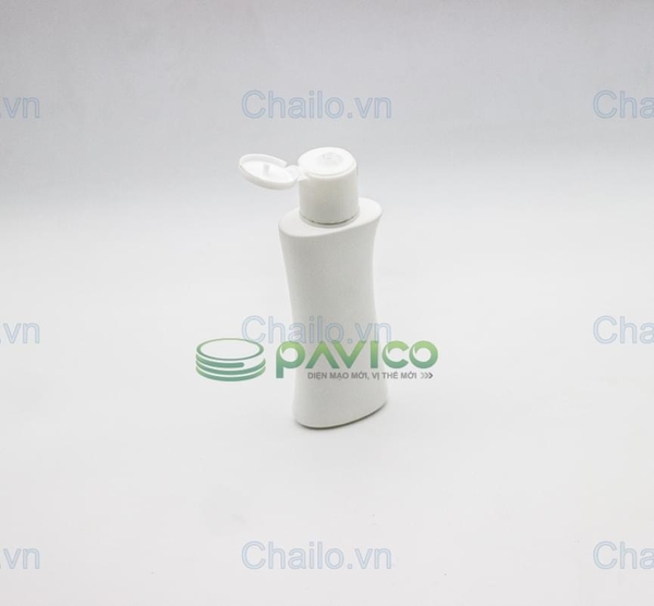 chai-dung-dung-dich-ve-sinh-kem-sua-tam-nap-bat