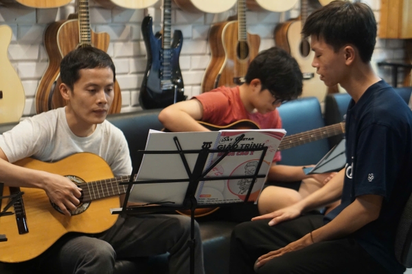 CÁCH TỰ HỌC GUITAR NHANH TẠI NHÀ HIỆU QUẢ CHO NGƯỜI MỚI BẮT ĐẦU | SAY GUITAR