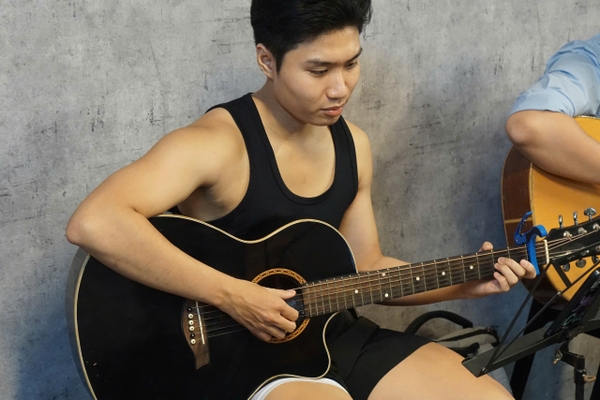 KHOÁ HỌC GUITAR ĐỆM HÁT UY TÍN TẠI TPHCM - HỌC DỄ, ĐỆM HAY | SAY GUITAR TPHCM