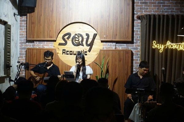 SAY ACOUSTIC – ĐÊM NHẠC ACOUSTIC GIỮA LÒNG TP.HCM, NƠI CẢM XÚC ĐƯỢC CẤT LÊN THÀNH GIAI ĐIỆU