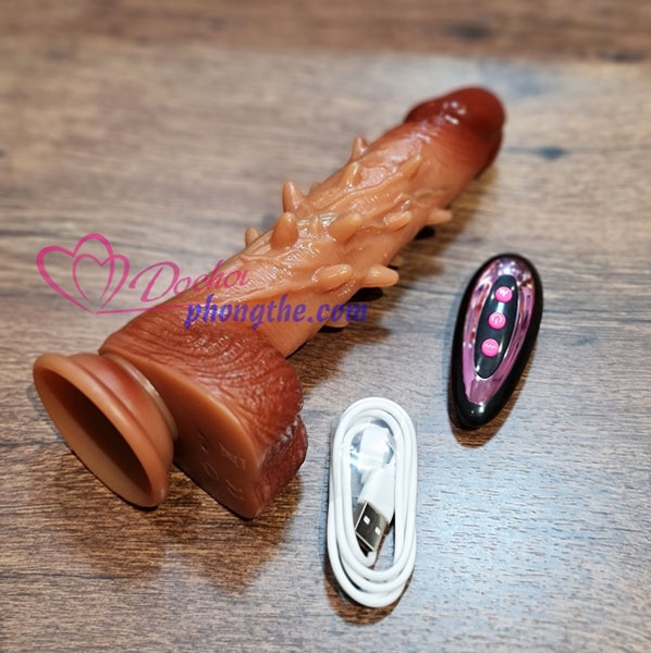 cu-gia-gan-tuong-co-gai-rung-thụt-suoi-am-dieu-khien-tu-xa-2