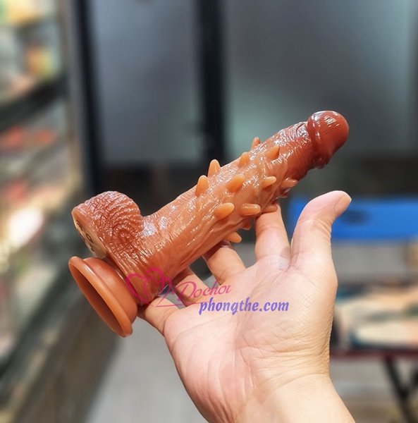 cu-gia-gan-tuong-co-gai-rung-thụt-suoi-am-dieu-khien-tu-xa-3