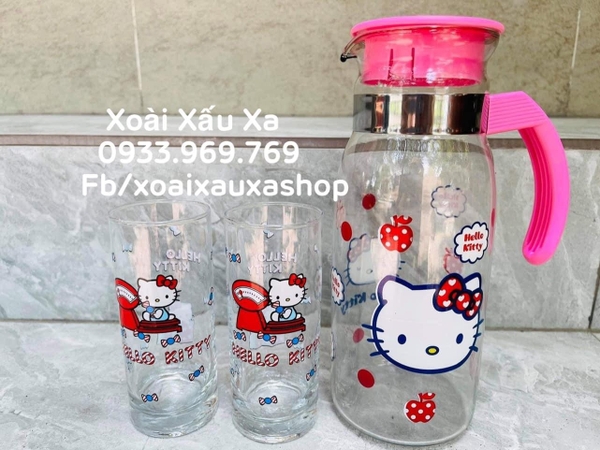 BỘ BÌNH NƯỚC + 2 LY THUỶ TINH HELLO KITTY