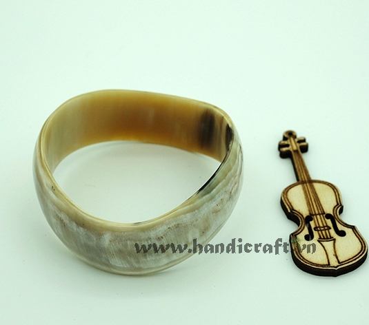 Natural horn bangle bracelet