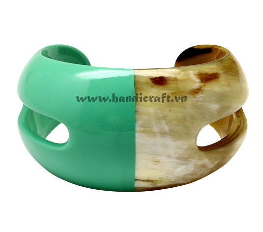 Horn & lacquer cuff bracelet