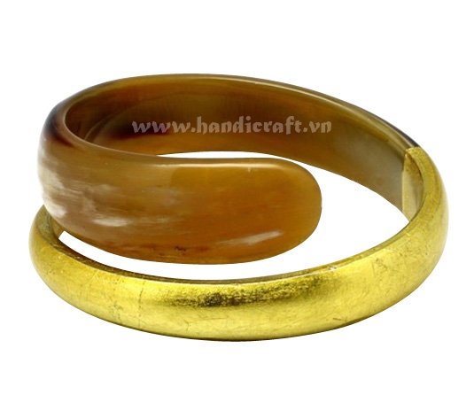 Natural rolling horn & lacquer bangle bracelet