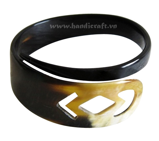 Natural horn bangle bracelet