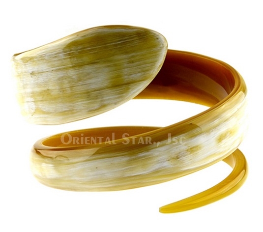 Natural horn bangle bracelet with snake shape