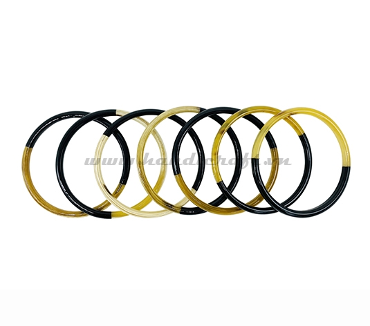 Horn & lacquer bangle bracelet set