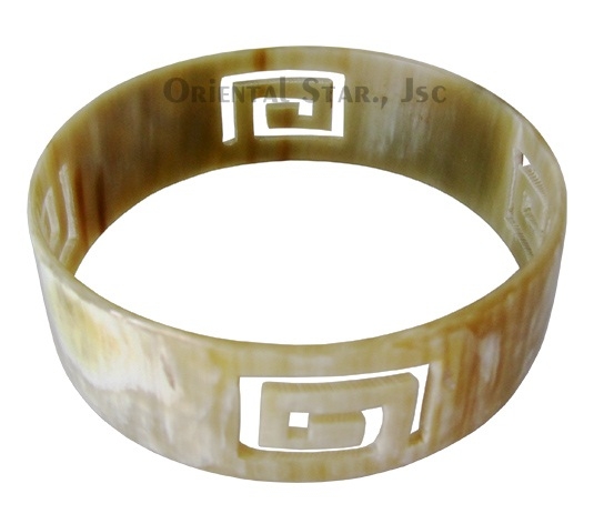 Natural carved horn bangle bracelet