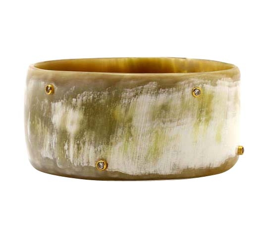 Light horn bangle bracelet with precious stone