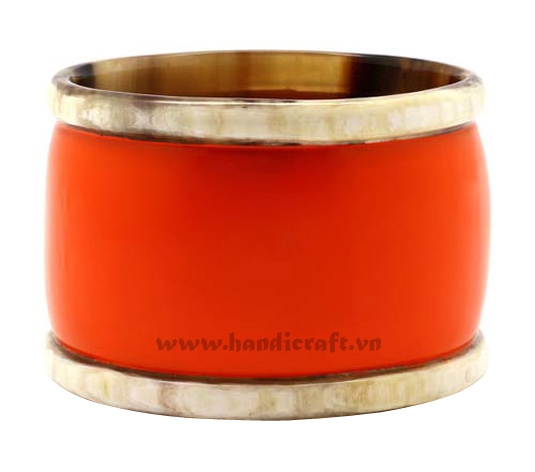 Horn & lacquer bangle bracelet