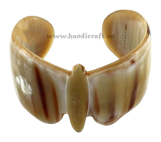 Horn cuff bracelet with bee shaped