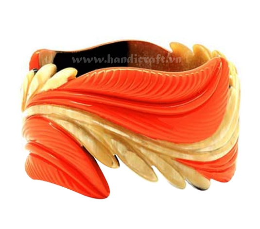 Lacquer & horn carved bangle bracelet