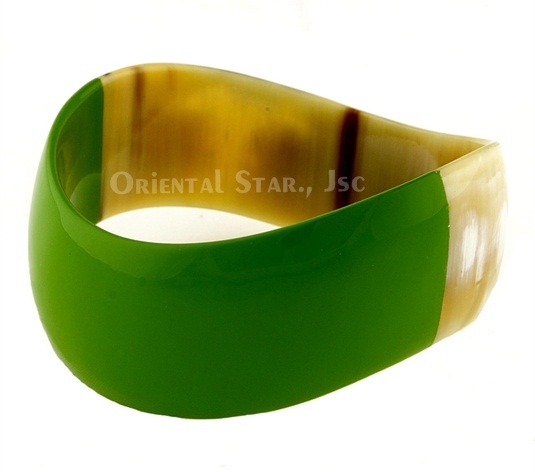 Horn & lacquer bracelet