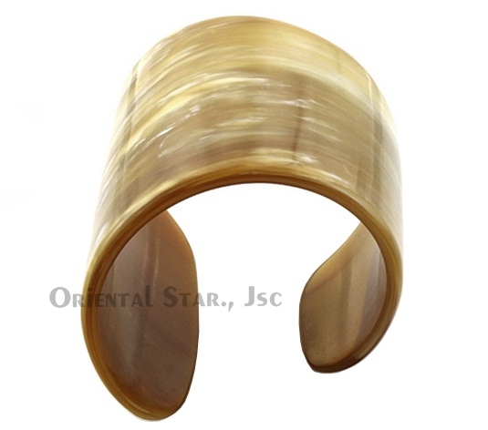 Horn & lacquer cuff bracelet