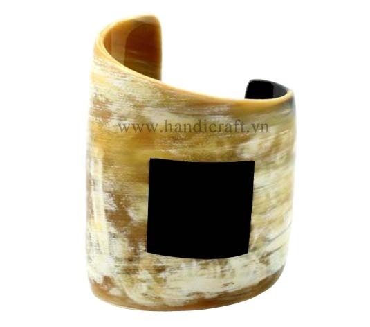 Horn & lacquer cuff bracelet