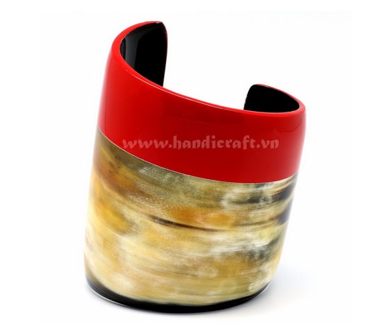 Horn & lacquer cuff bracelet