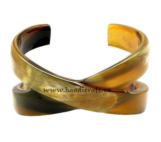 Natural horn cuff bracelet