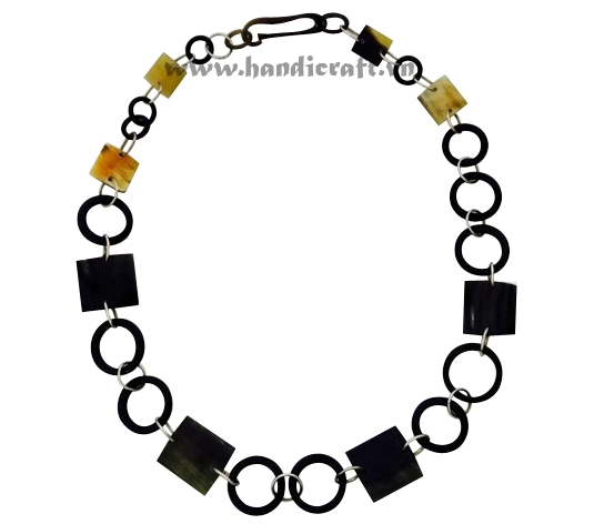 Round & square horn necklace