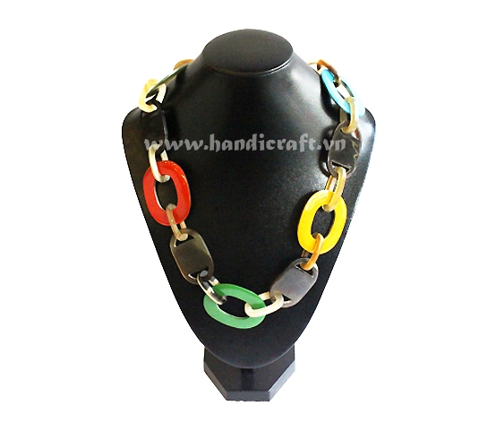 Buffalo horn with lacquer necklace