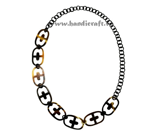 Small round horn links with oval buckle necklace