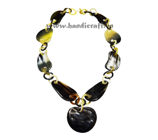 Dark horn necklace