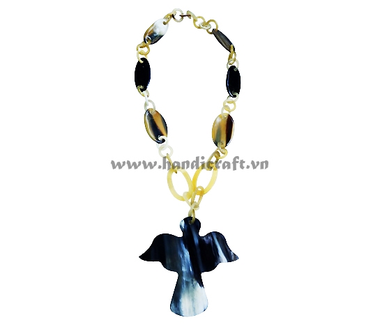 Horn necklace with bird shape pendant